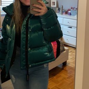 Aritzia super puff shorty jacket